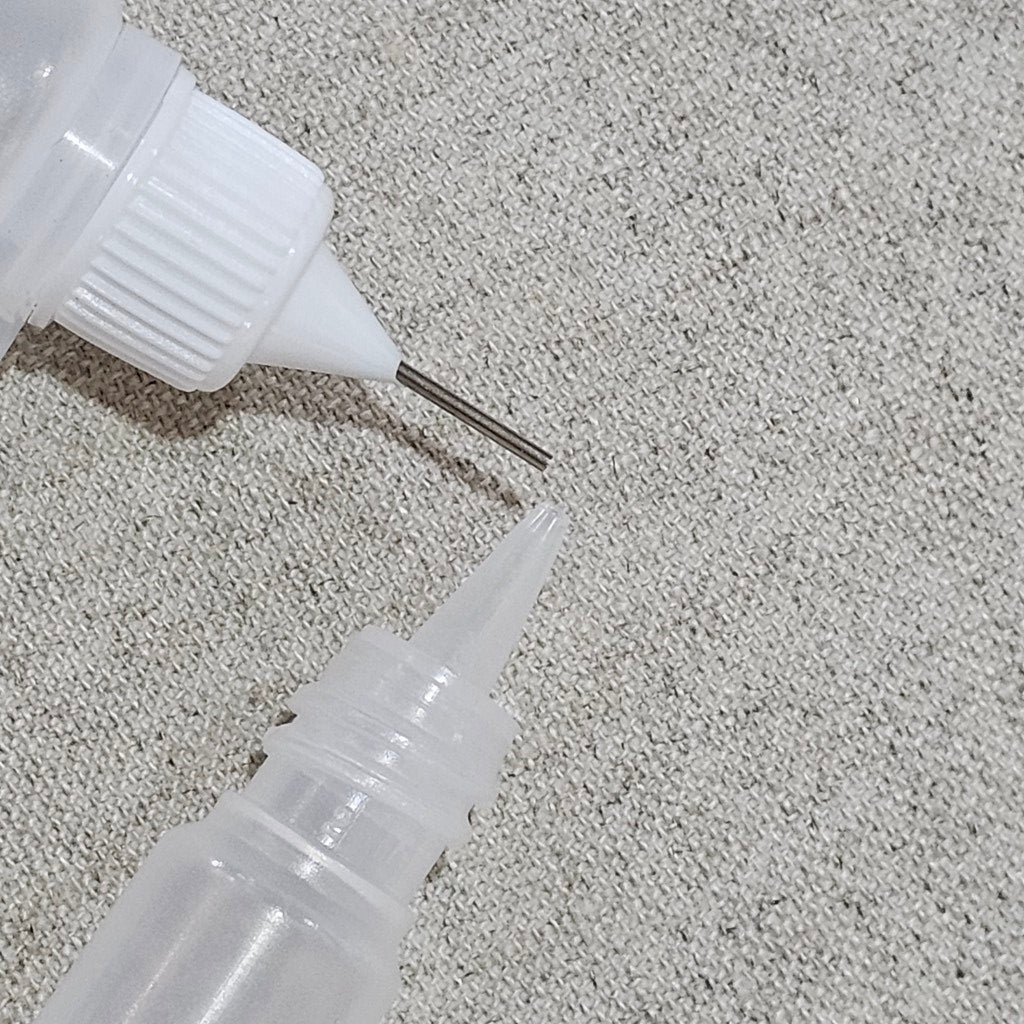 AquaGlue ペン型プラスチック容器 ユニコーンボトル ニードルボトル ガラス絵の具用ペンボトル